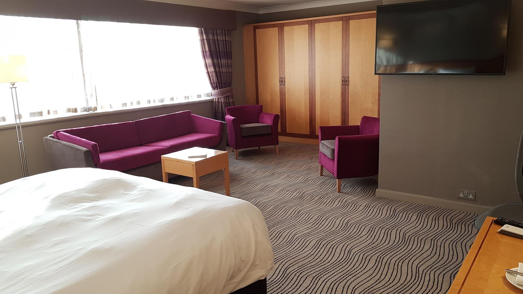 Best Western Heath Court Hotel نيوماركت المظهر الخارجي الصورة