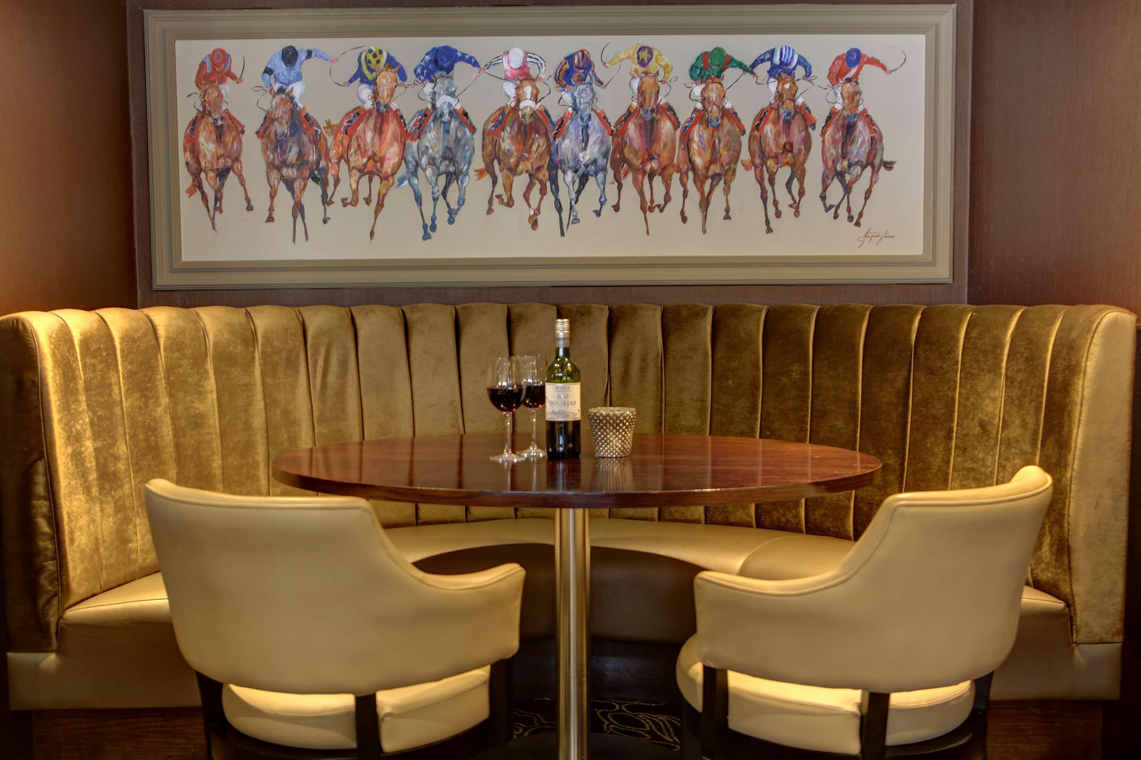 Best Western Heath Court Hotel نيوماركت المظهر الخارجي الصورة