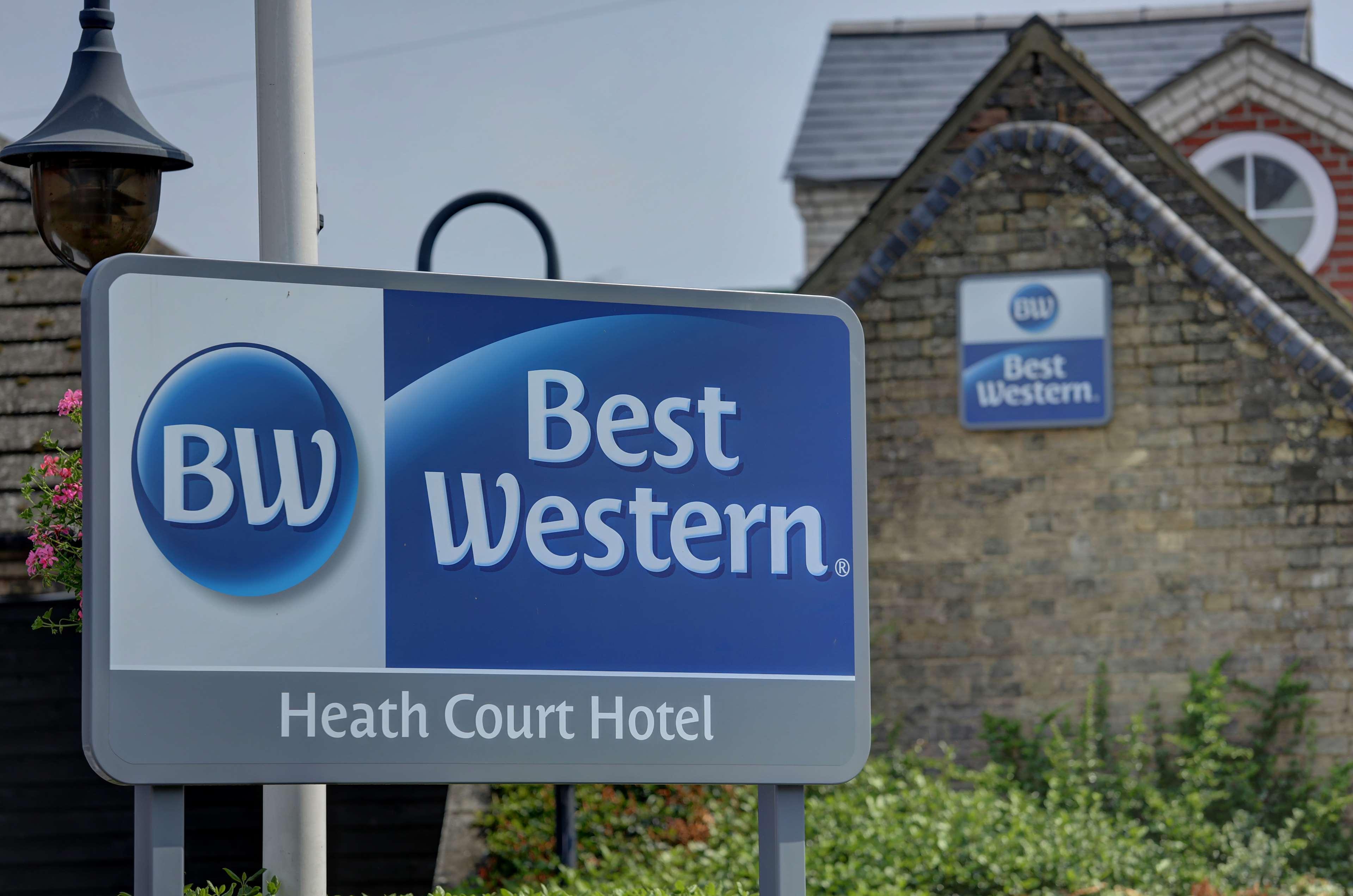 Best Western Heath Court Hotel نيوماركت المظهر الخارجي الصورة