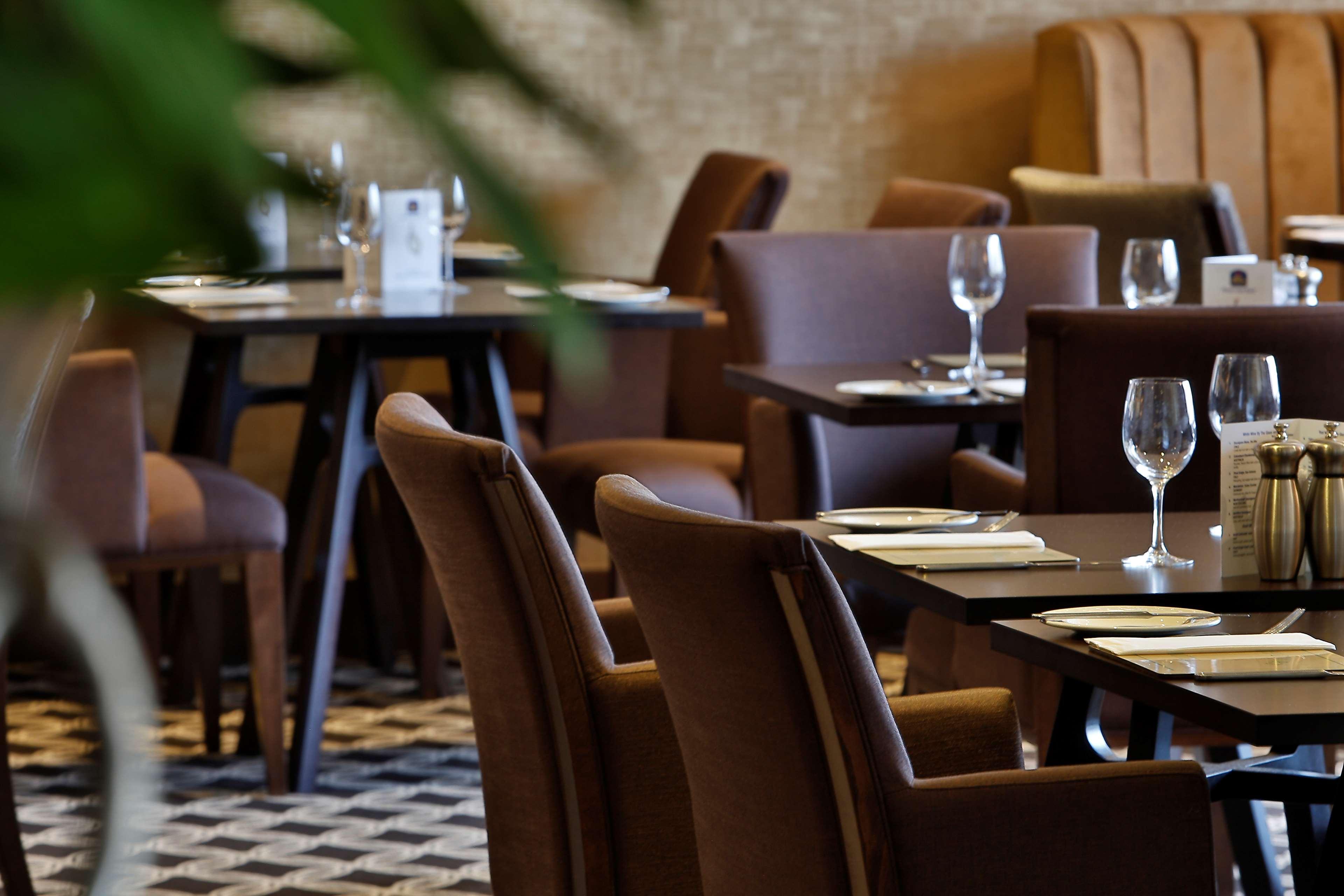 Best Western Heath Court Hotel نيوماركت المظهر الخارجي الصورة