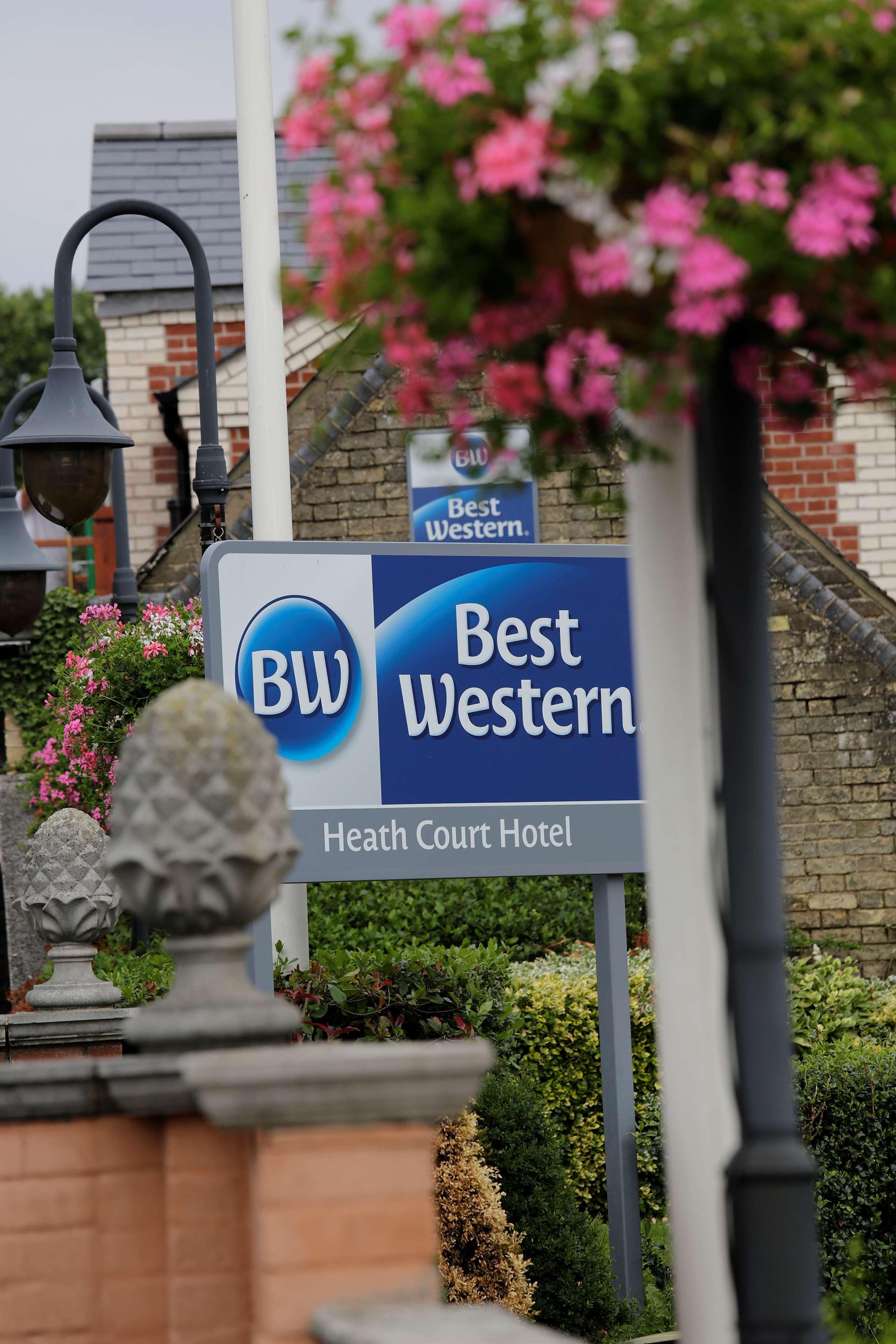 Best Western Heath Court Hotel نيوماركت المظهر الخارجي الصورة