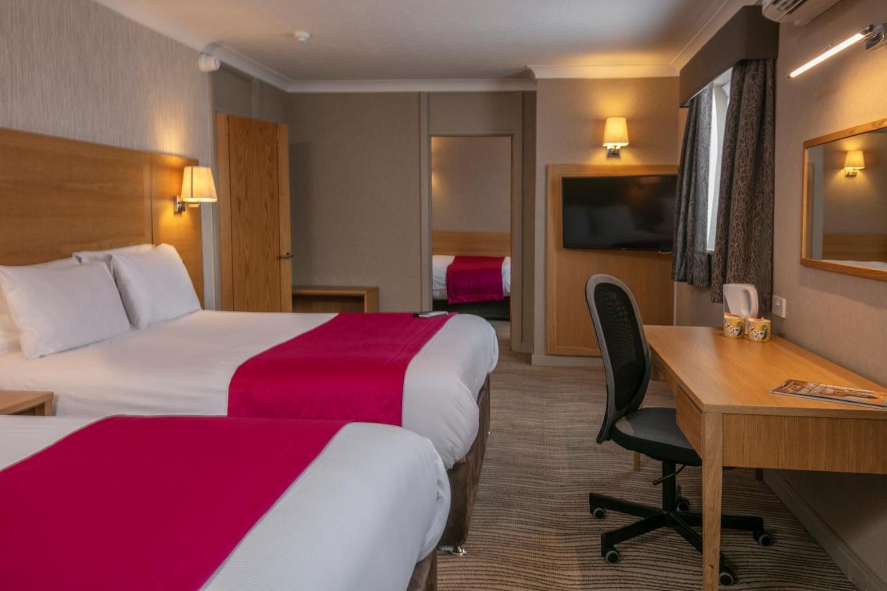 Best Western Heath Court Hotel نيوماركت المظهر الخارجي الصورة