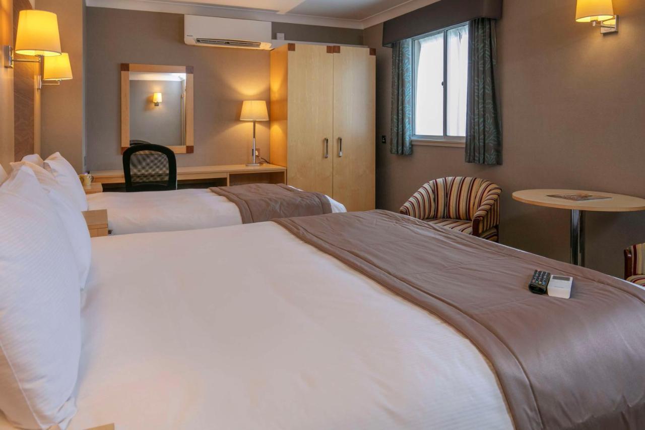 Best Western Heath Court Hotel نيوماركت المظهر الخارجي الصورة