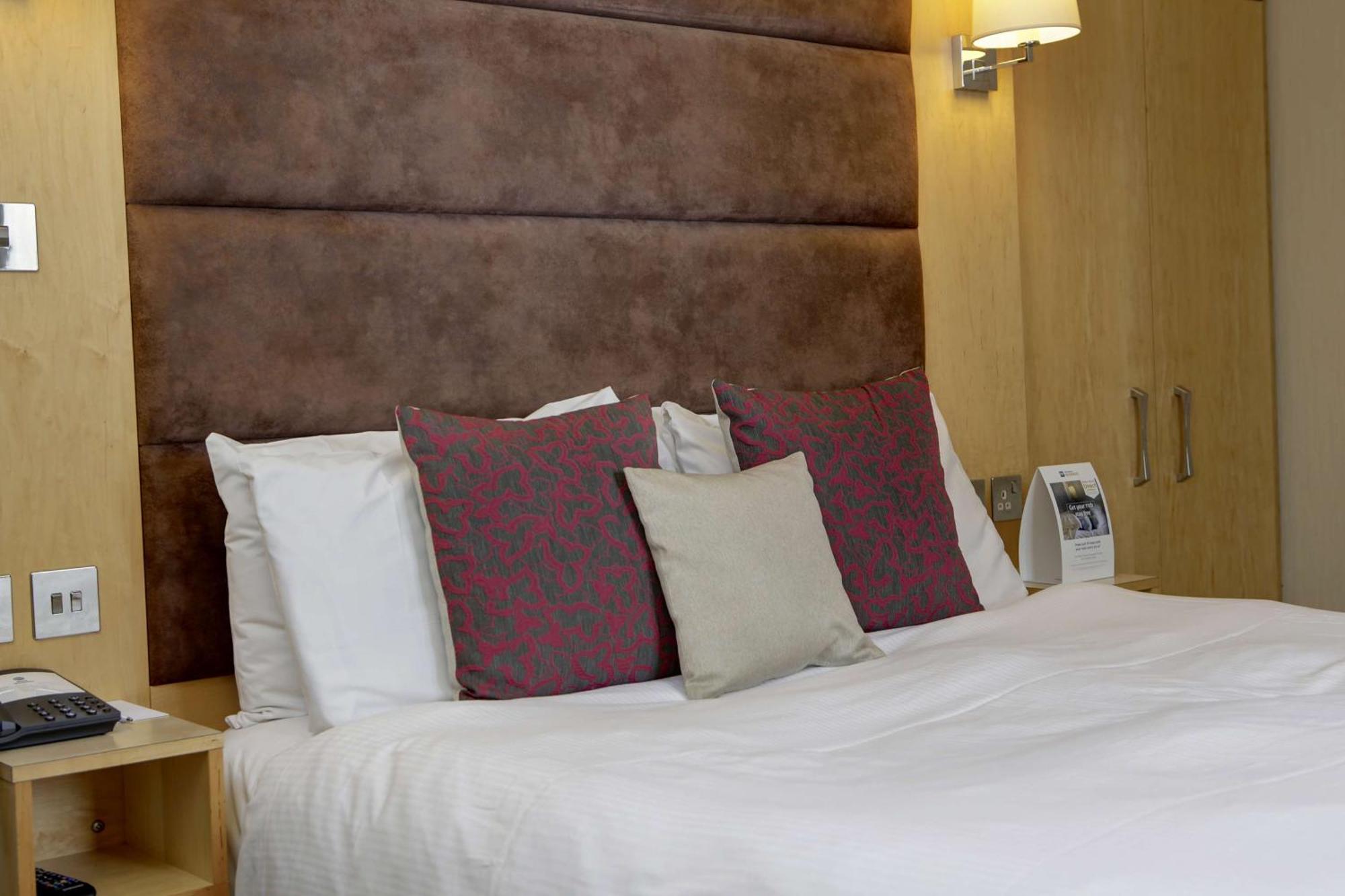 Best Western Heath Court Hotel نيوماركت المظهر الخارجي الصورة