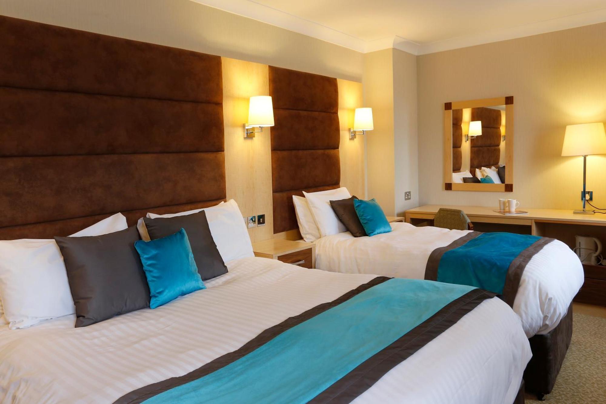 Best Western Heath Court Hotel نيوماركت المظهر الخارجي الصورة