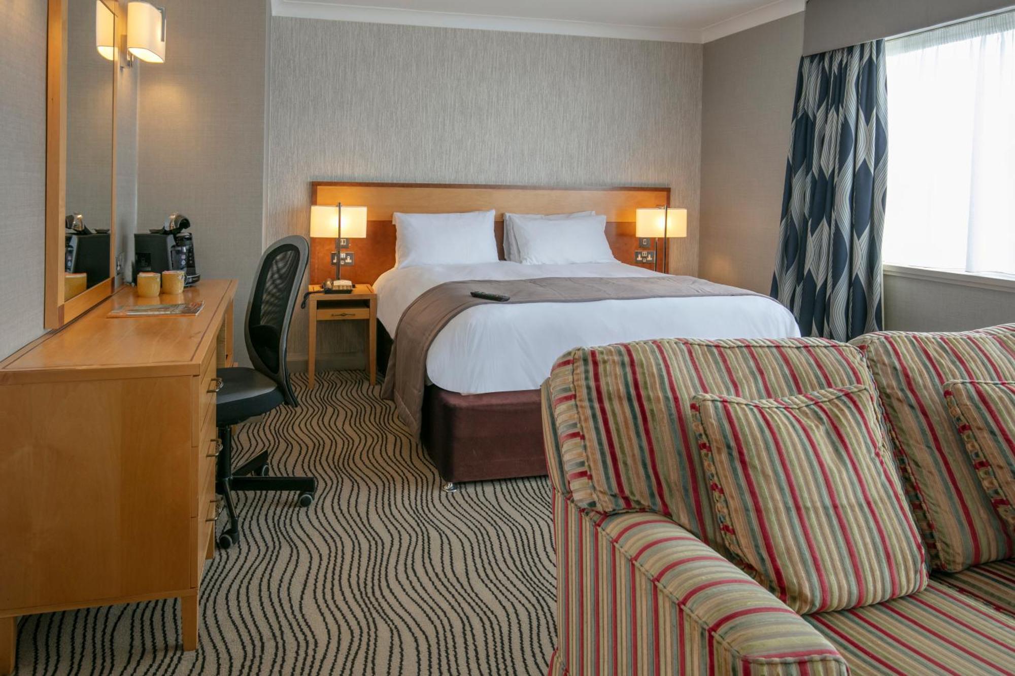 Best Western Heath Court Hotel نيوماركت المظهر الخارجي الصورة
