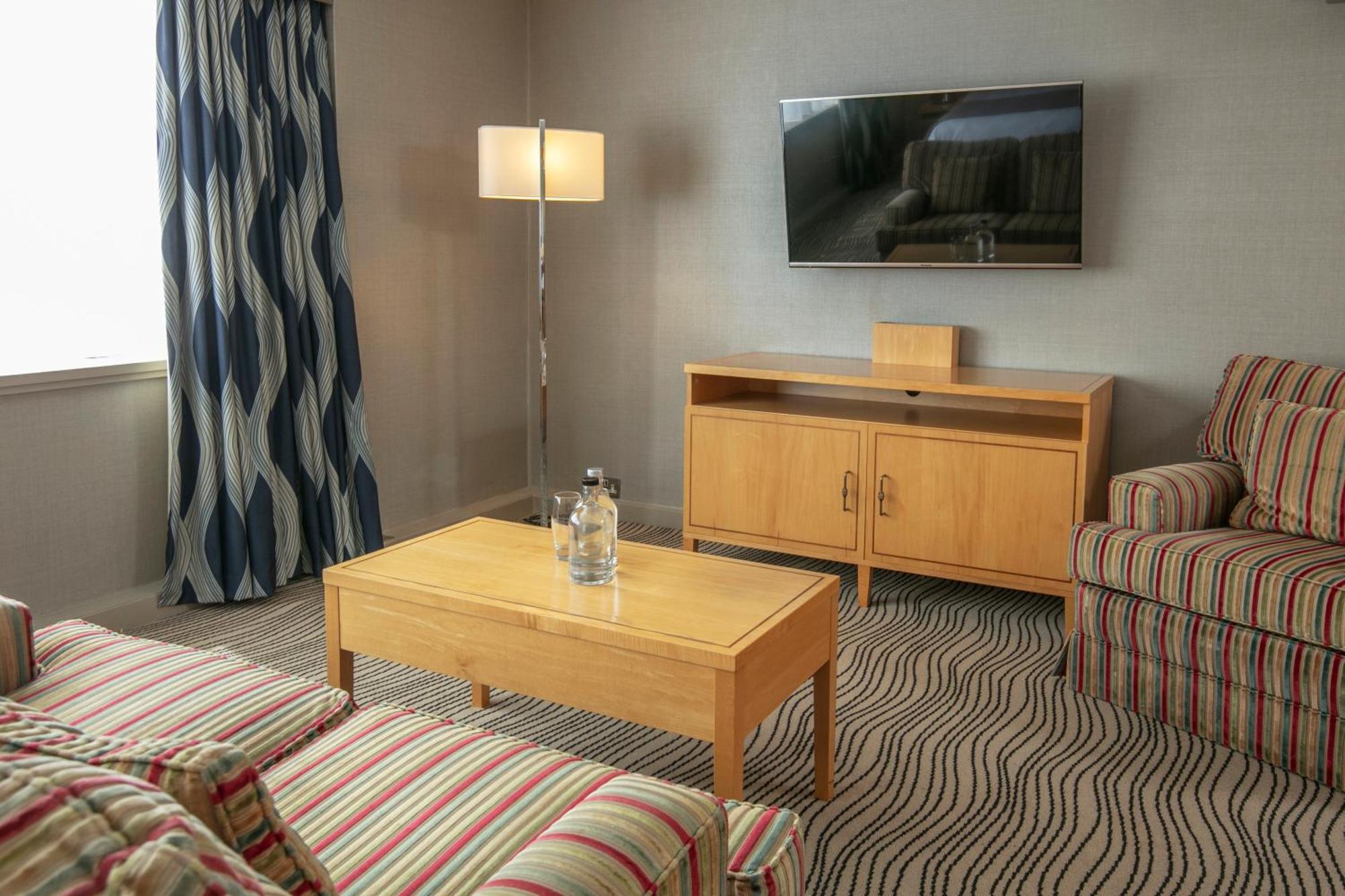 Best Western Heath Court Hotel نيوماركت المظهر الخارجي الصورة